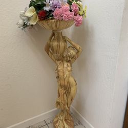 Statue