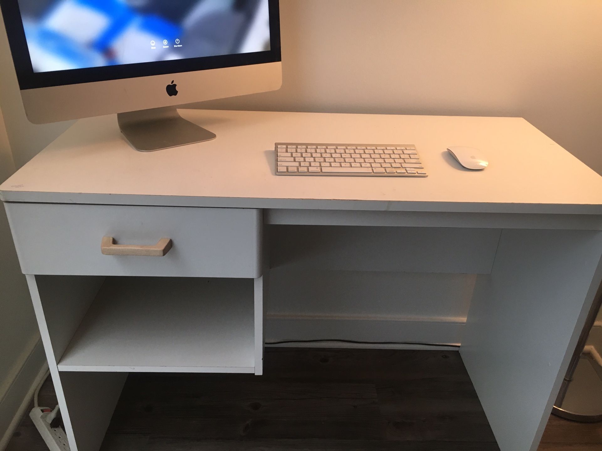 Computer desk