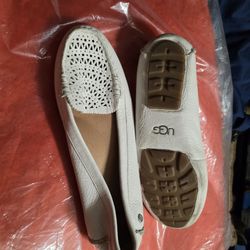 Ugg Loafers Slip On Shoes Women Size 9