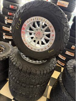 🌀🔱 Vendo Rines nuevos 17 x 9 para Toyota Tacoma y Chevy Silverado con llantas semi nuevas 285 70 R 17 Bfgoorich ko2