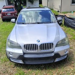 Like New BMW X5 4.8L 6 Speed Fully Loaded