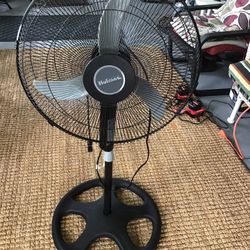 Holmes 3 Speed Fan Like New Condition 18” Inches 