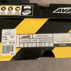 Avis women sneakers slip & water & stain resistant size9 wth