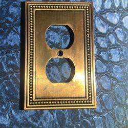 Brainerd 64244 Beaded Single Duplex Outlet Wall Plate / Switch Plate / Cover, Aged Brushed Copper