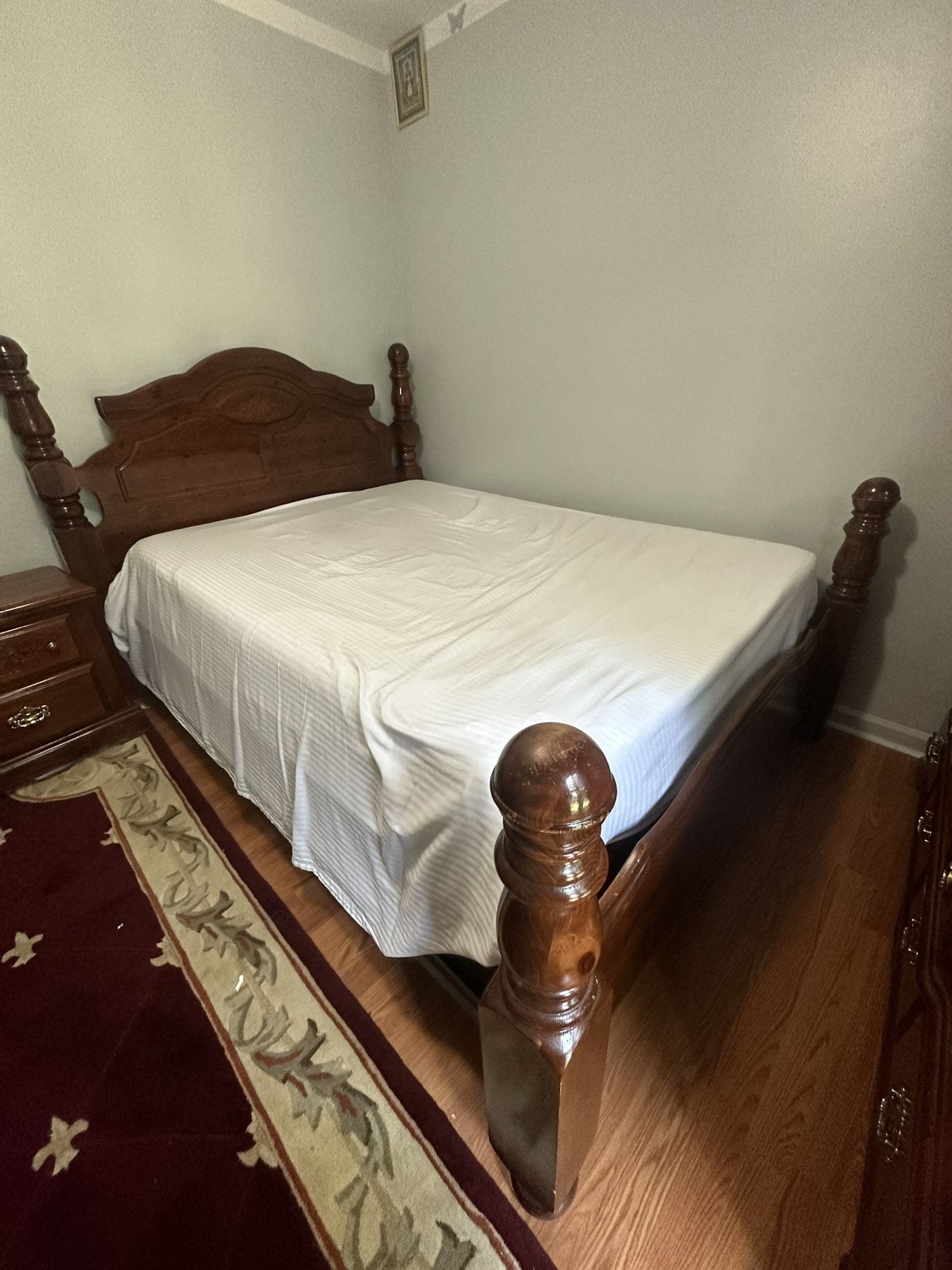 Queen Mattress bedroom Set - matching Set