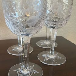 Exquisite Crystal Wine Glasses 
