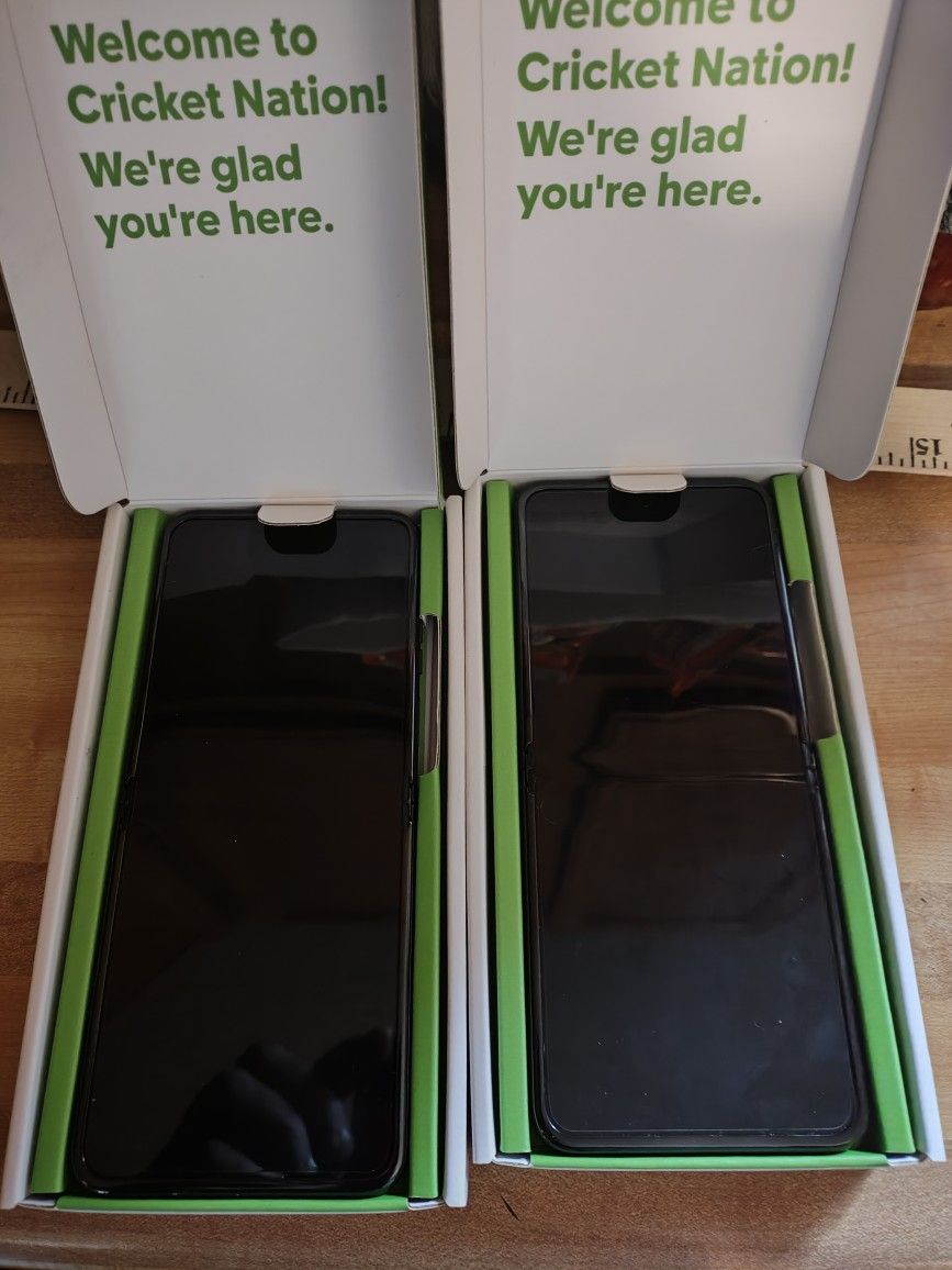 Two Cricket Wireless Motorola Razr 2023 Brand New