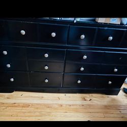 Queen Size  Bedroom Dresser And Mirror