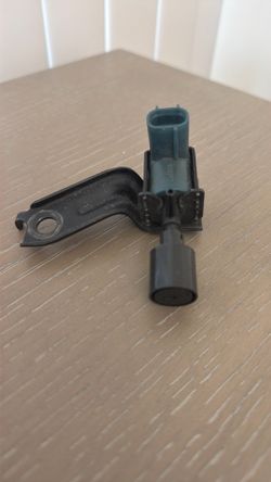 Toyota Genuine Vacuum Switching Valve Assembly