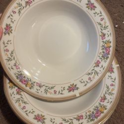 FARBEWARE -BELLINI Fine China W/ 22k Gold Band 