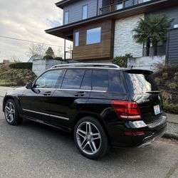 2013 Mercedes GLK 350 Black Low Miles!