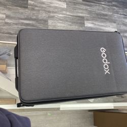 Godox M600 Bi Video Light