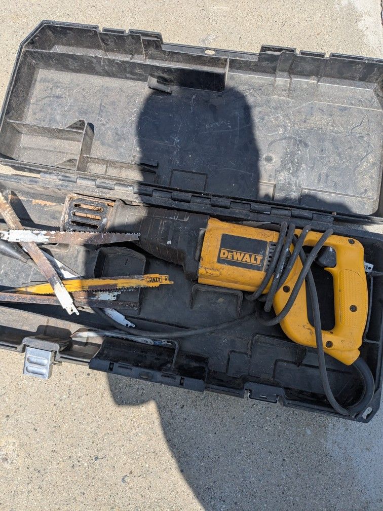 Zaw Saw Dewalt