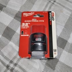 Milwaukee M12 battery 2Ah