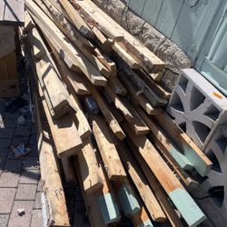 Free.   Gratis.   2x4s 