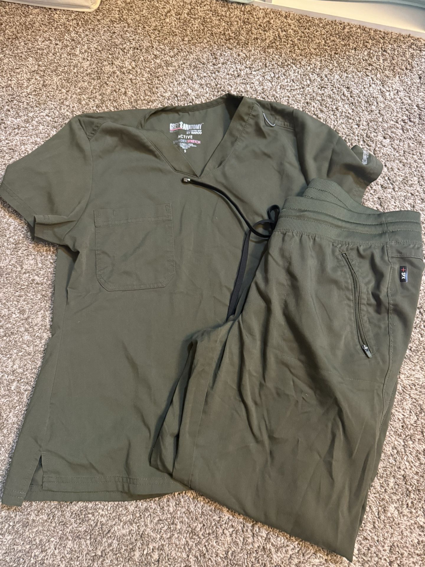 Grey’s anatomy scrubs ( Small) Set