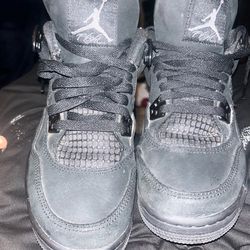 Size 6 women’s not in bad condition