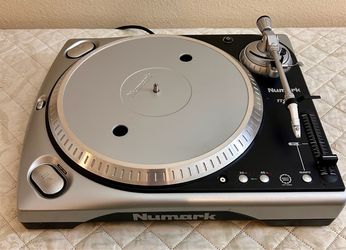 Numark TT200 Turntable – Tested Working + Free Record