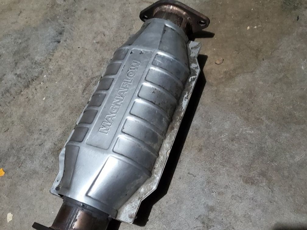 Magniflo Universal Catalytic Converter