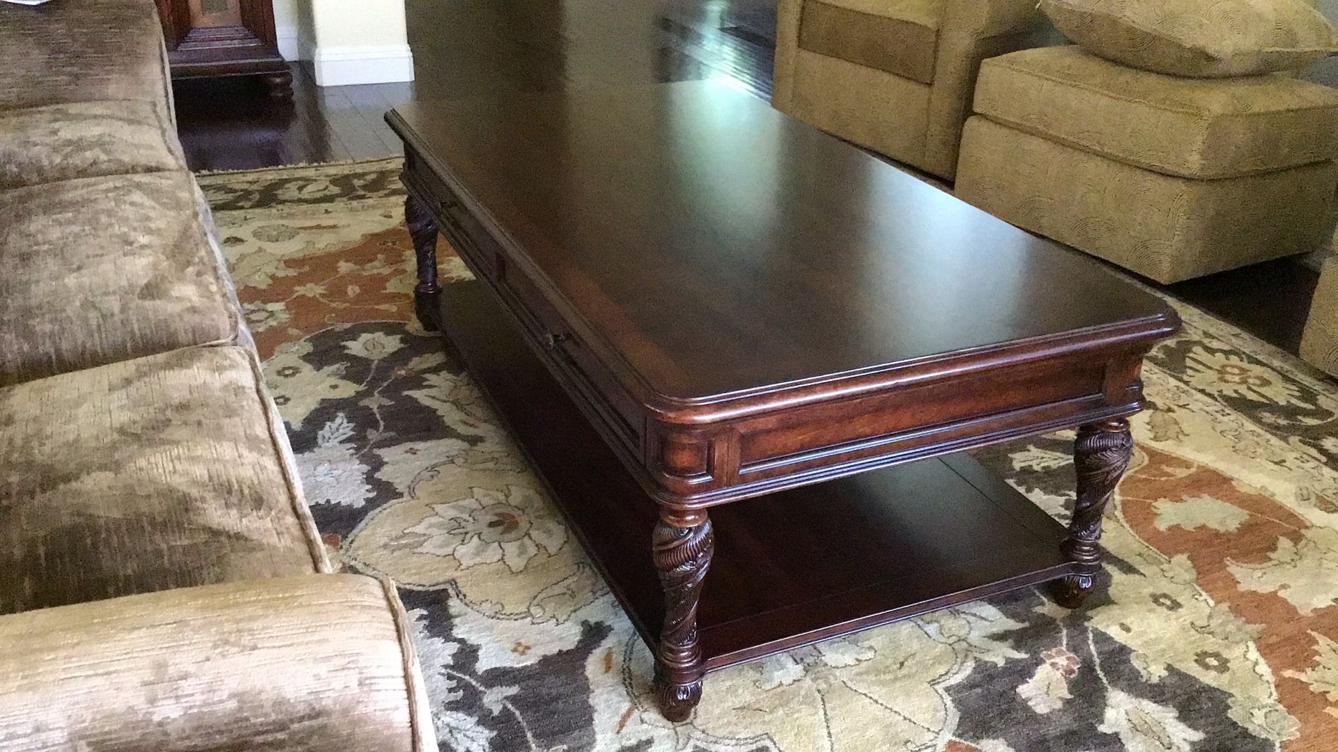 Hooker Furniture Coffee And End Table