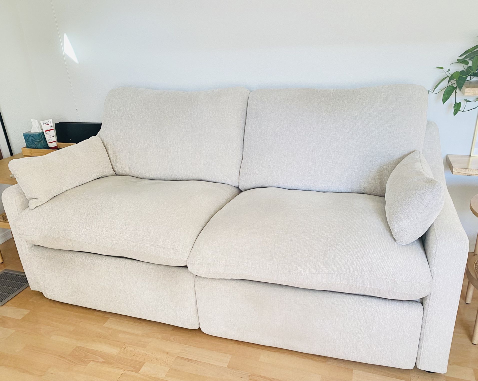Power Reclining Loveseat