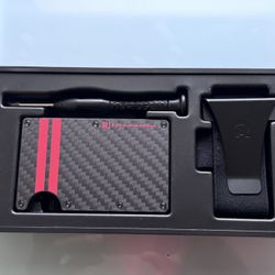 RIDGE wallet Limited edition Hennessey collab, carbon fiber, Black/red