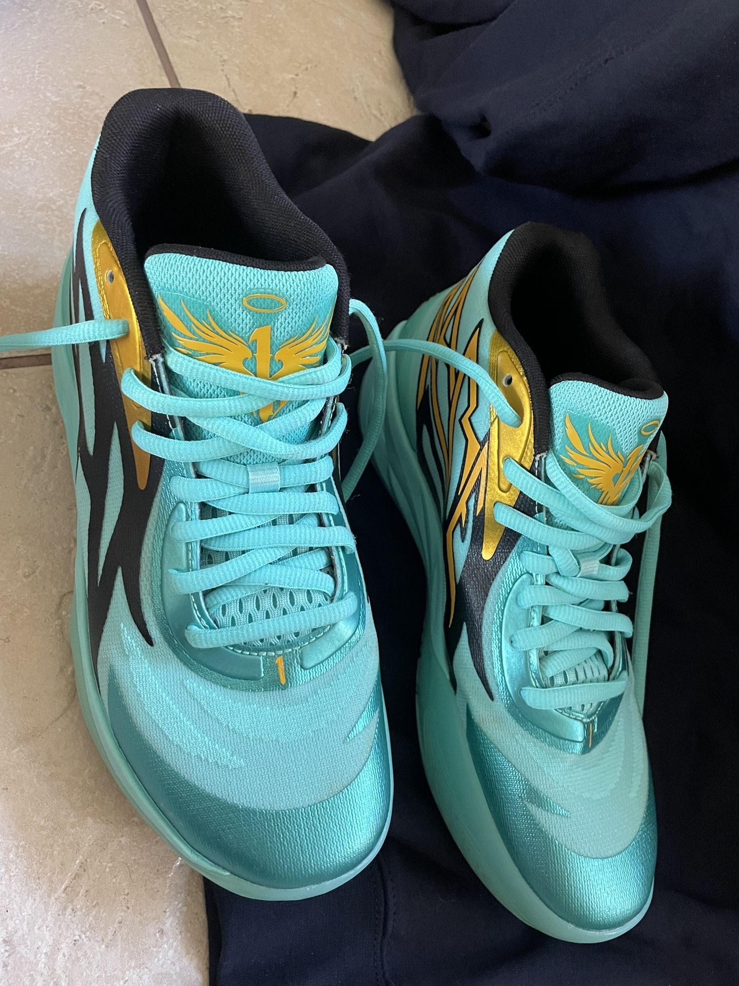 Lamelo Ball Honeycomb Sneakers Size 8.5