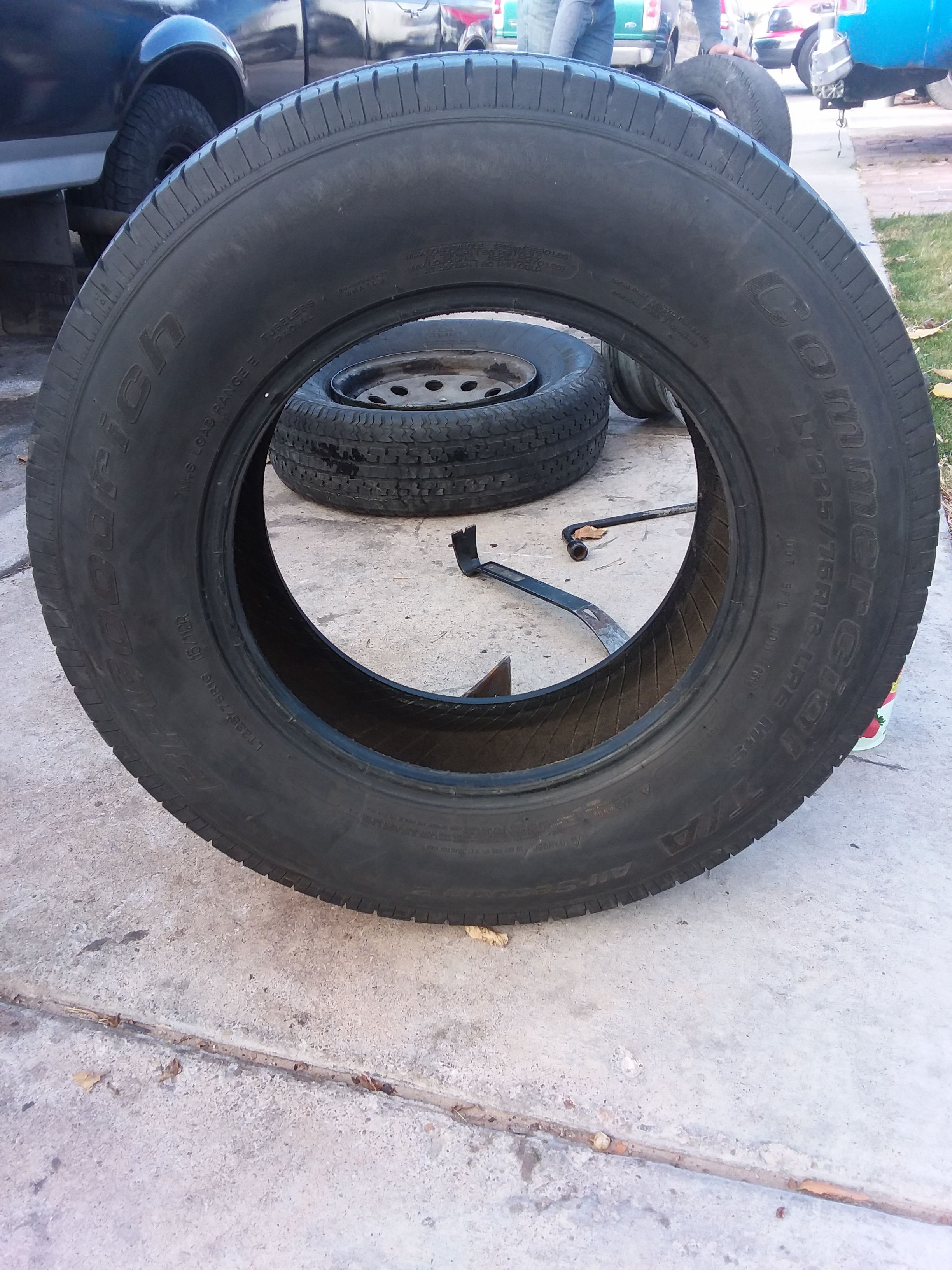Trailer tire lt225/75r16