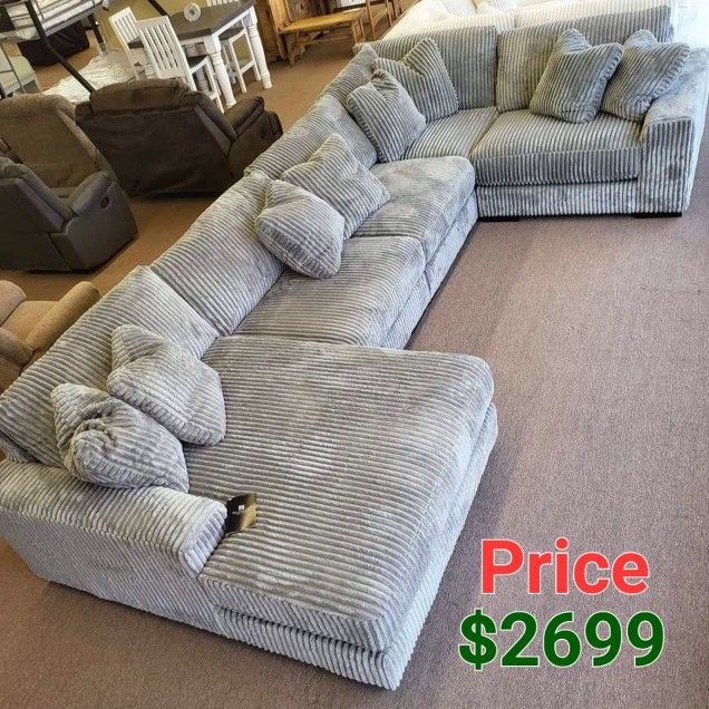 "Minimalist Design, Maximum Comfort – Lindyn Fog 5-Seater Sofa"