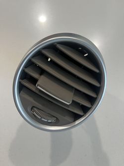 06-12 Mercedes X164 left/driver side AC vent