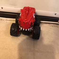 Monster Truck Raise Car