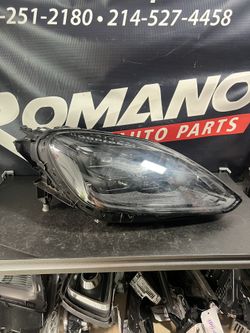 2024-2025 Porsche Cayenne Headlight