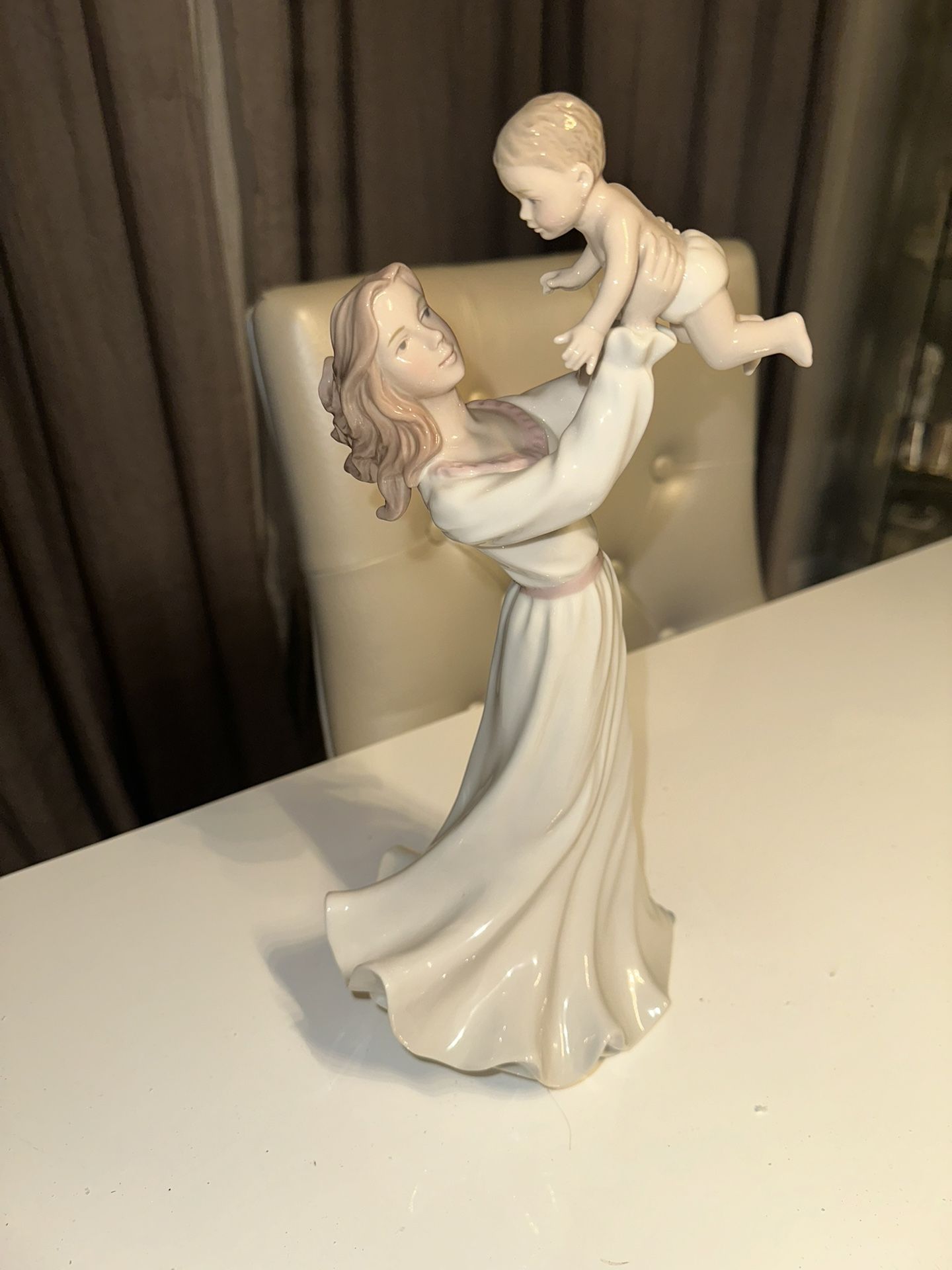 Lladro Like Figurine Mom With baby