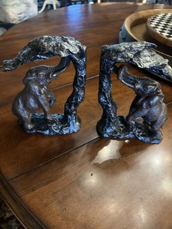 TRUNK UP ELEPHANT  VERY HEAVY BOOKENDS