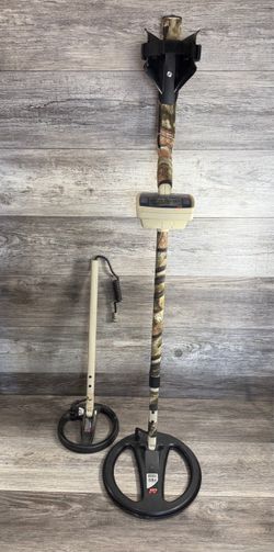 Minelab Explorer XS Metal Detector