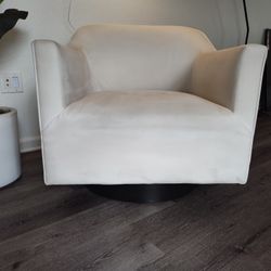 Accent Swivel Chair