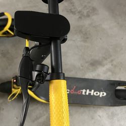 Electric Scooter Adults , 350W Motor & 15.5MPH , 8.5 " Pneumatic Tires , 12-17 Miles Range E Scooter with 270Wh Battery Foldable Commuting Electric Sc