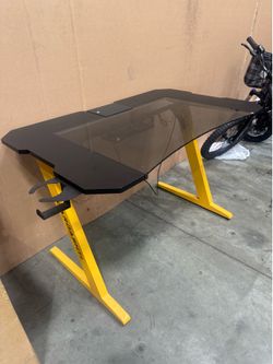Brand-new computer desk