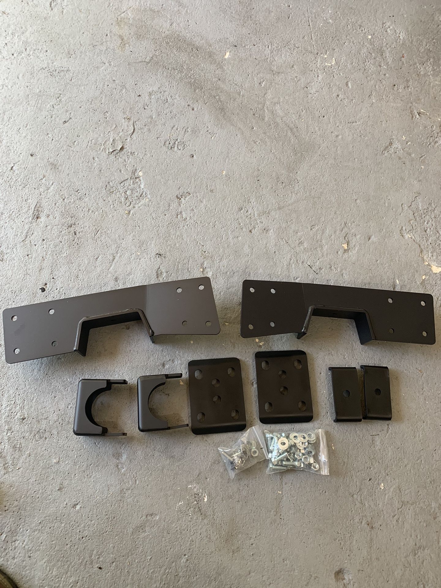 99-06 Silverado/ Sierra Rear Flip Kit & C Notch 