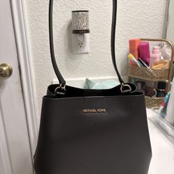 Michal Kors Purse 