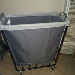 Rolling laundry basket