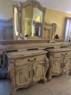 King size Bedroom set
