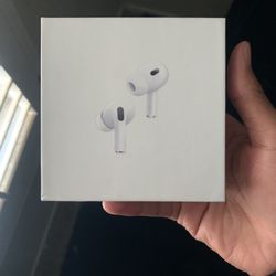 Apple AirPods Pro (2nd Generation) – Excellent Condition