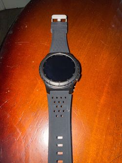 SkyCaddie GPS Golf Smartwatch