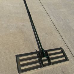 Level Rake with handle (R&R 36”)