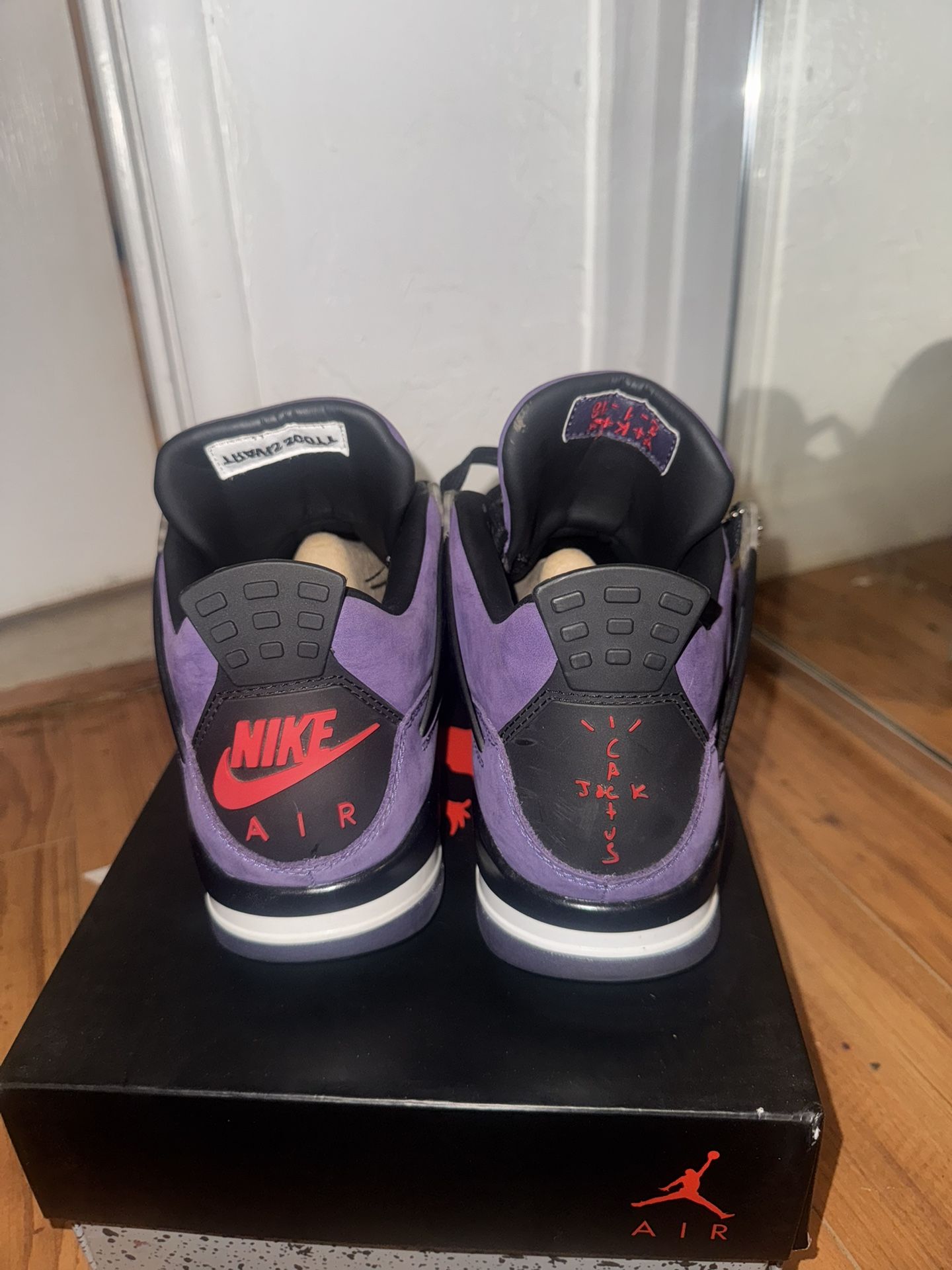 Used Travis Scott Jordan 4