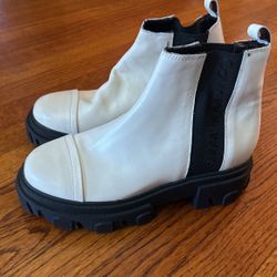 Calvin Klein Women’s Boots