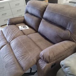 Theaer Doube Reclining Couch!