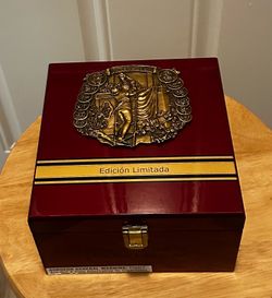 Cigar box