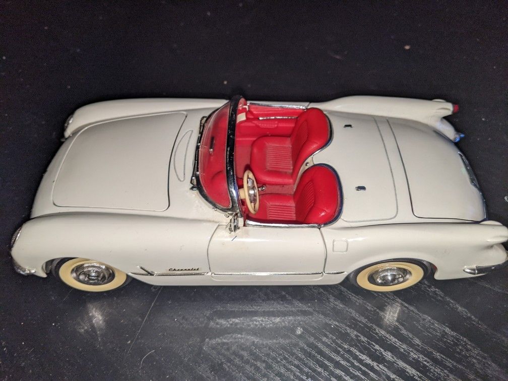 Diecast 1:18 1953 Corvette Convertible (Mira) Made In Spain